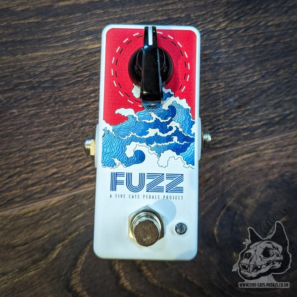 Full One Knob Fuzz DIY Kit with printed Gorva enclosure - Five Cats Pedals