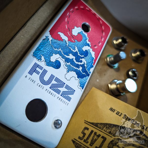 Full One Knob Fuzz DIY Kit with printed Gorva enclosure - Five Cats Pedals